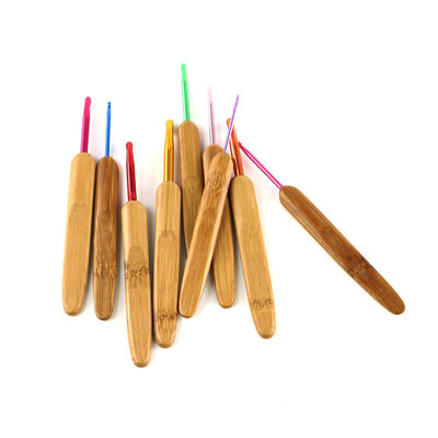 Set de crochets métal manche bambou, coloris variés, vue 1 sur 5