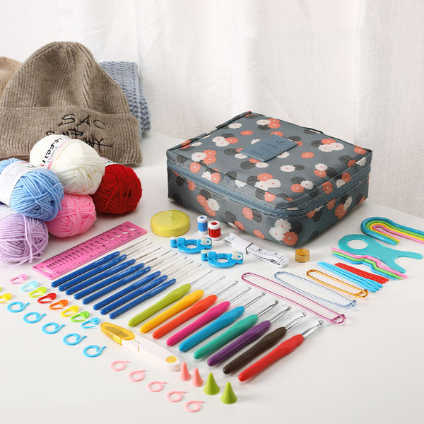 Kit crochet et tricot – pochette bleue et accessoires, vue 1 sur 6